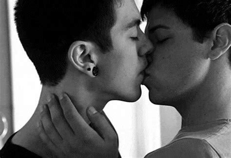 The Hottest Of Gay Kiss S In Black And White Meaws