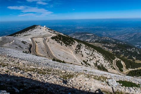 A glance back to 2019 shows that van aert today knew mont ventoux better than many might have given him credit for. De Mont Ventoux beklimmen? Op fiets vakantie naar de kale berg