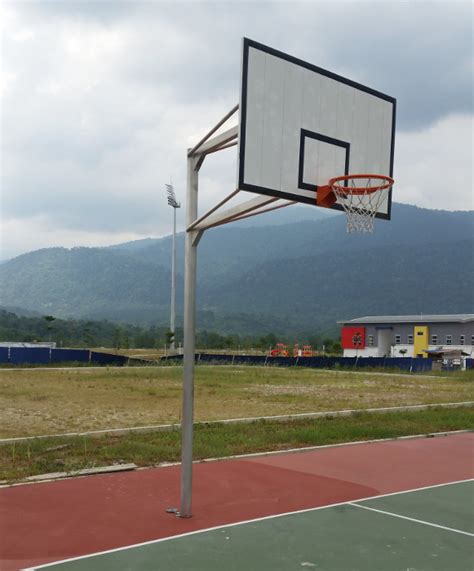 Basketball Single Post In Ground Basketball Ring