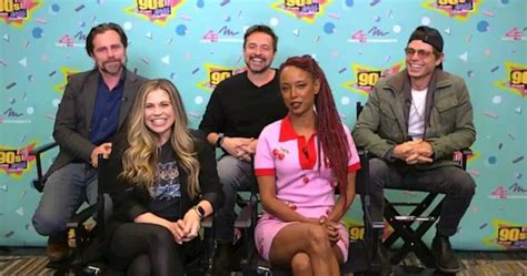 Boy Meets World Cast Reunites For 90s Con Shares Behind The Scenes