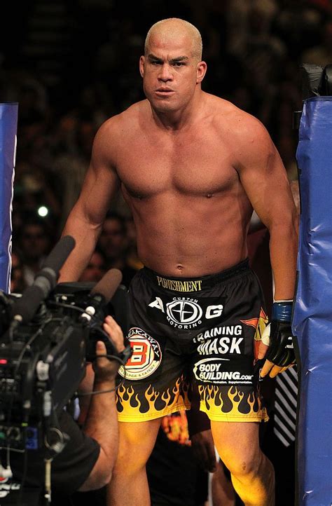 tito ortiz enters the octagon before his light heavyweight bout tito ufc mgm grand garden