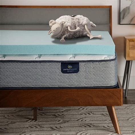 7 Best Cooling Mattress Toppers Of 2022 For Hot Sleepers