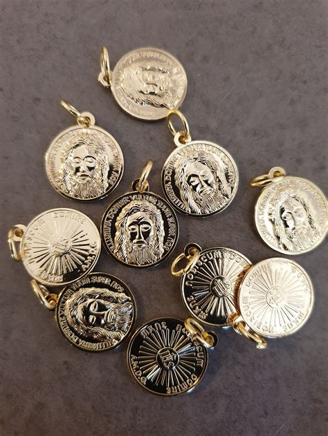 Holy Face Of Jesus Medals 18 Cm Gold Lot Of 10 Etsy