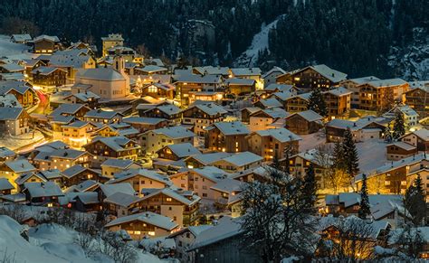Fondos De Pantalla Suiza Invierno Casa Canton Of Grisons Noche Tejado