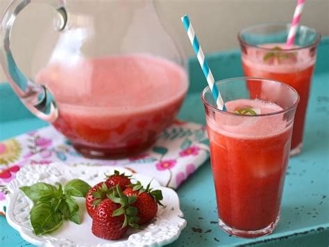 Gojee Strawberry Agua Fresca By Grab A Plate Strawberry Drink