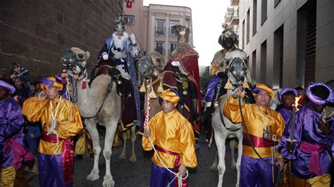 La Cabalgata De Los Reyes Magos Un Evento Mágico Espagnol Pas à Pas