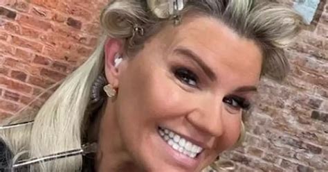 Kerry Katona Leaves Fans Gobsmacked As She Shows Off Glamorous Make Up Look