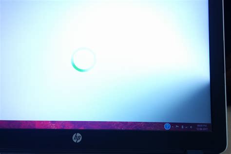 Solved Laptop Screen Gets Darker On The Right Side Of Corner Hp