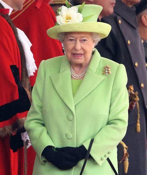 Queen Elizabeth Ii Is This Why Her Majesty Always Wears Bright