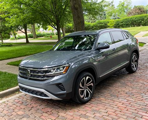 The atlas sport cross is the first volkswagen to offer traffic jam assist and dynamic road sign display; 2020 Volkswagen Atlas Cross Sport V6 4Motion Review: Cross ...