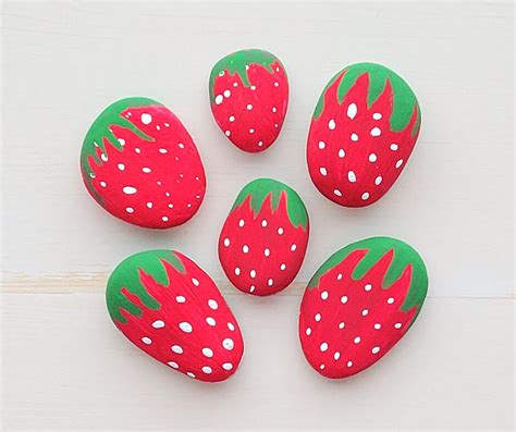 Strawberry Painted Rocks Tutorial For Garden Easy Crafty Pattern