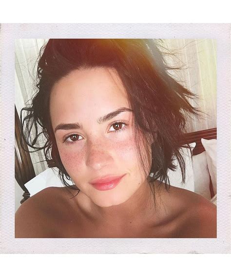 the biggest trend in makeup is to wear no makeup at all and these 10 celebrities prove exactly