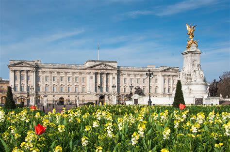 Buckingham Palace Is Still Planning To Open Up For Tourists This Summer