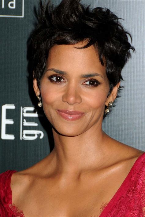 This biography of halle berry provides detailed information about her childhood, life, achievements, works & timeline. Halle Berry | NewDVDReleaseDates.com