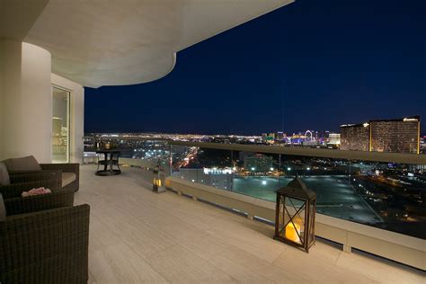 Turnberry Place Las Vegas Take A Look At These Luxury Residences In