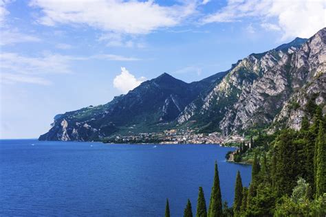 Dolomite Mountains And Lake Garda For Single Travellers Tour Leger Holidays