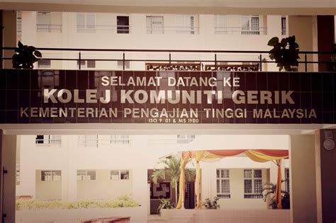 Kini kolej komuniti berada di bawah naungan. SHANANA HOMESTAY IPOH: KOLEJ KOMUNITI GERIK DI SHANANA ...