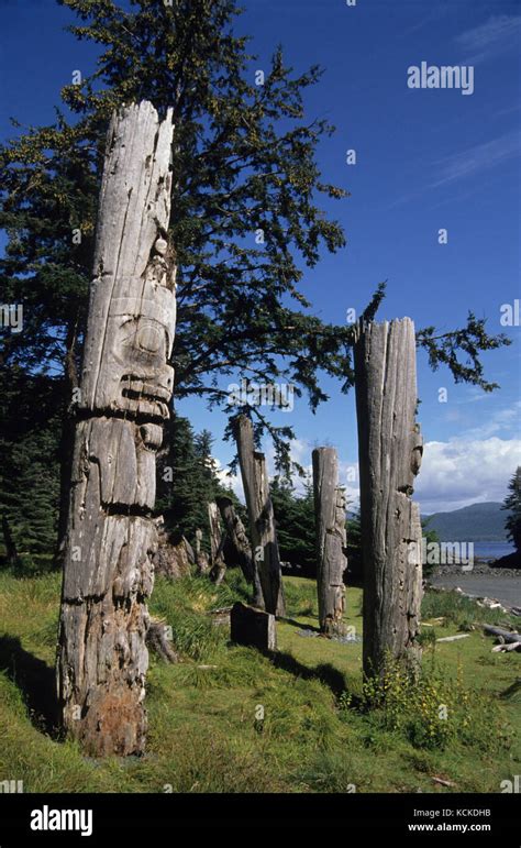 Totem Poles Skung Gwaii Haida Gwaii Ninstints World Heritage Site