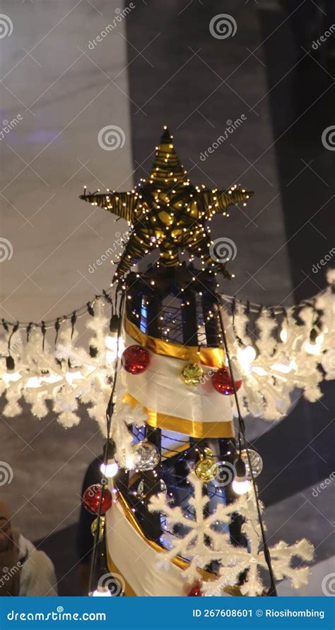 Star Top Of Christmas Tree Decoration And Light At The Mall Stock Image