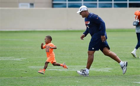 Hot Clicks Nfl Players And Their Kids At Training Camp Sports