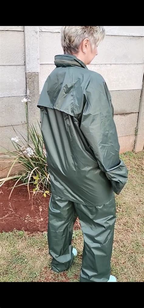 Pin Von Jan Auf New Green Rainsuit October 2020 Mantel Anzug Regen