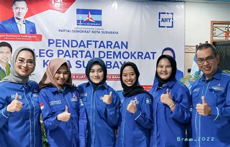 Lucy Kurniasari Warga Surabaya Antusias Daftar Jadi Caleg Partai