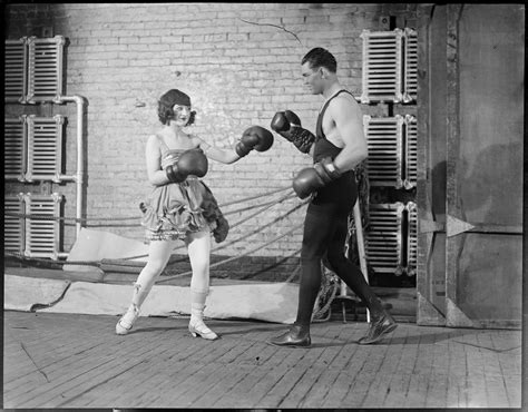 Old Photos Of Women Boxing Vintage Everyday