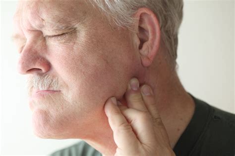 Lower Jaw Pain Causes And Home Treatment Tips