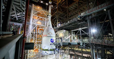 Nasa Completes Stacking Sls Rocket For First Artemis Moon Mission