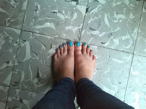 Beautiful And Cute Feet Long Toes Blue Toes
