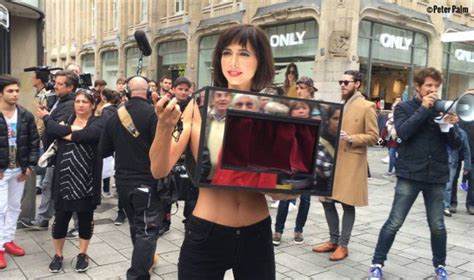 Artist Lets People Touch Her Private Parts In Public