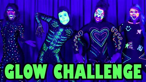 Glow In The Dark Dance Challenge Totally Tv Youtube