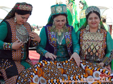 Traditional Womens Clothing In Turkmenistan Turkmen National Dress