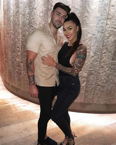 The Challenge S Kailah Casillas And Love Island S Sam Bird Are Engaged