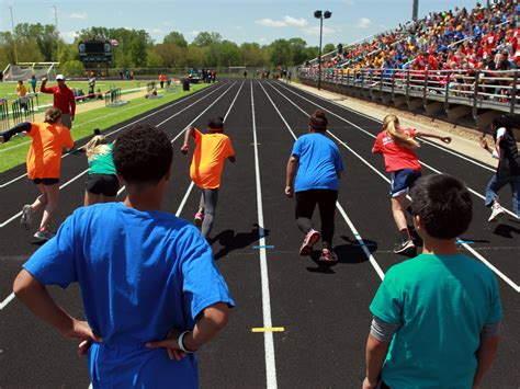 Fun And Games At Kids Track And Field Day Usa Today High School Sports