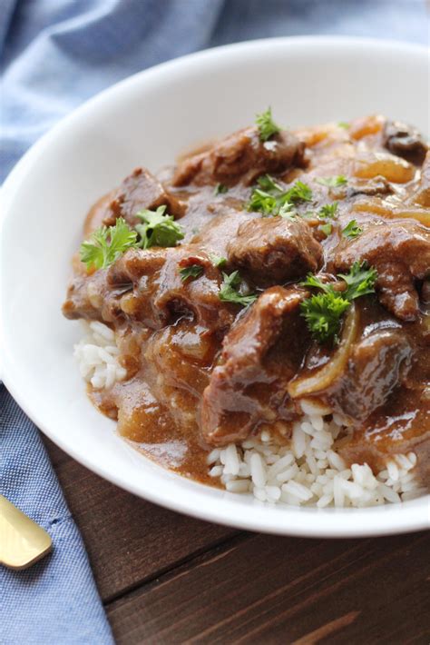 1 smàll onion diced ( àbout 1/3 cup). Crock Pot Beef Tips with Mushroom Gravy | Chef Elizabeth Reese