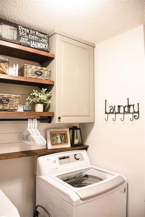 Farmhouse style Laundry room makeover (for less than $100!)
