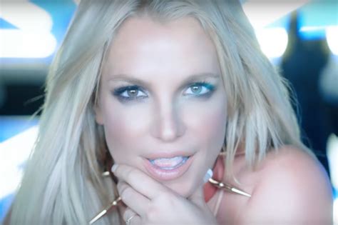 VidÉo Britney Spears Sort Slumber Party Un Clip Sensuel Et Déroutant