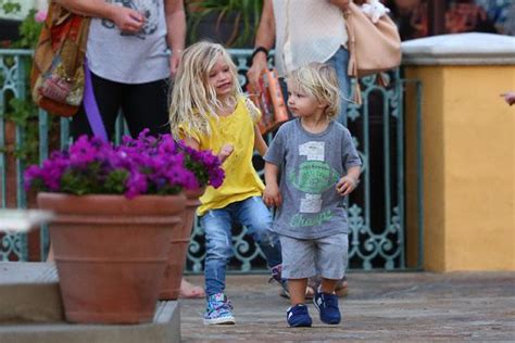 too cute jessica simpson s daughter maxwell and son ace enjoy dinner out with grandma 14 aw