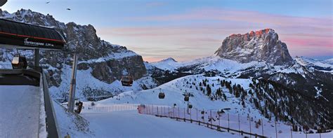 At selva di val gardena, reality is even better than you could ever imagine, and winter sports enthusiasts know this only too well. Winter in Val Gardena - Dolomites UNESCO