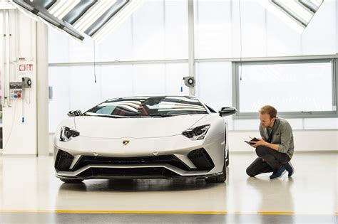 The Lamborghini Urus Pushes The Envelope Of Design And Manufacturing