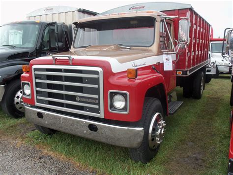 Another Picture Of This Hg Violet International S Series Grain Truck