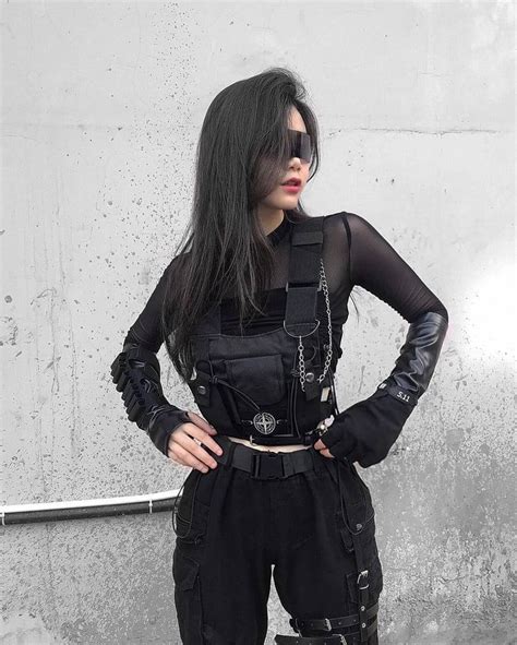 Female Urban Ninjas Hot Or Not 🔥 Rate Her Fit 1 100 👁🖤 Follow Techwear Crown For Your Daily