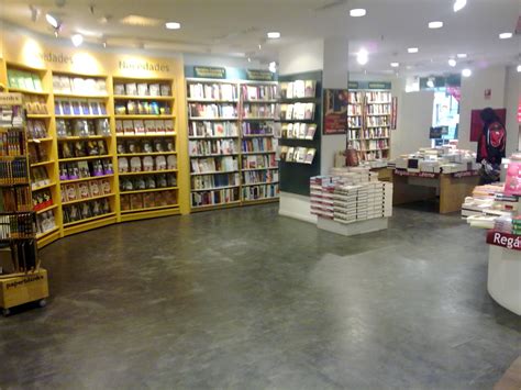 Accede a los detalles de tu tienda casa del libro favorita (horario, teléfono, página online y ofertas vigentes) clicando encima. LUGAR DE LA PRESENTACIÓN: La Casa del Libro , c ...