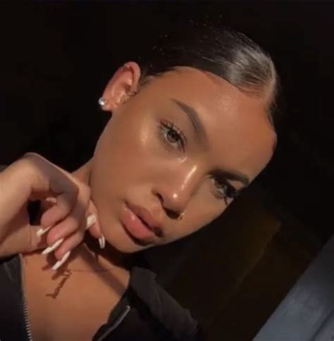 Aesthetic girl pfp | Cute makeup, Hair makeup, Natural makeup