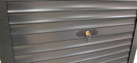 Pour répondre à tous vos besoins. Volet roulant sur mesure motorisé, ALU / PVC