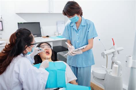 5 Easy Steps To Become A Dental Assistant