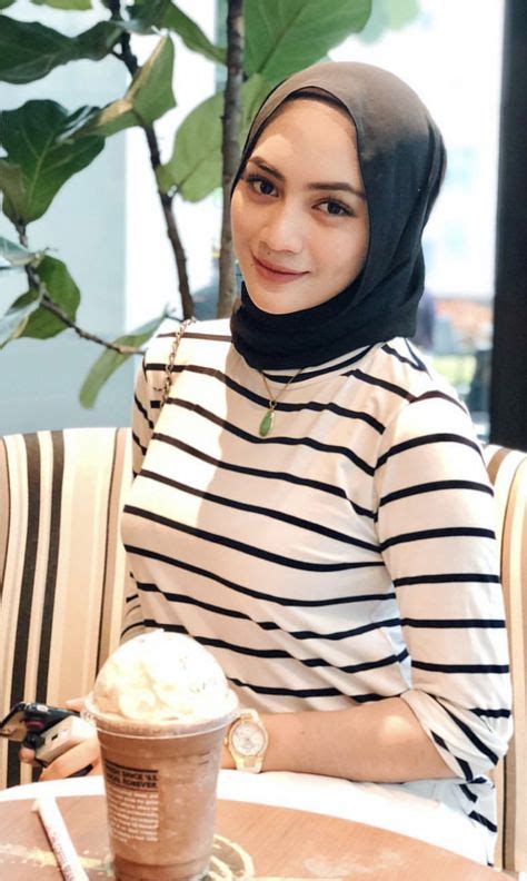 Hijabeauty Muslim Di 2019 Jilbab Cantik Hijab Dan Kecantikan