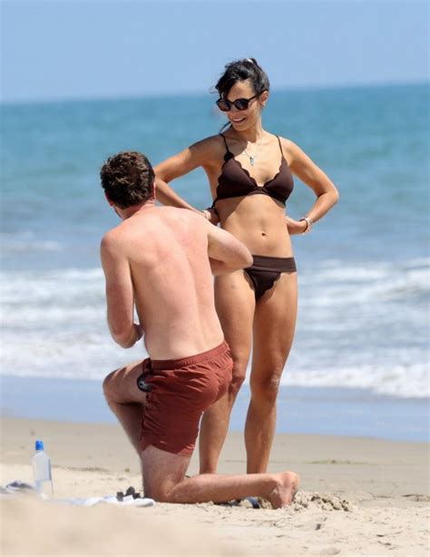 Jordana Brewster S Sexy And Fit Body On The Veach In Santa Monica 60 Photos The Fappening