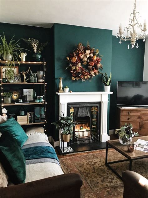 How To Use Dark Green In Your Living Room Accent Walls In Jade